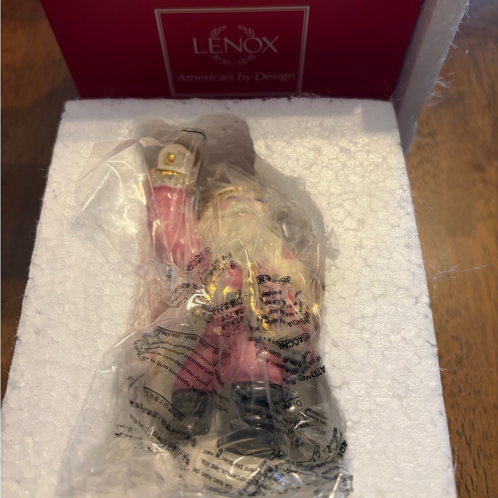 NIB Lenox Rare Santa Ornament with pink suit - Picture 5 of 6